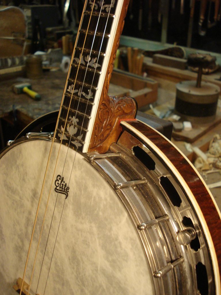 Bouzouki's en banjo's Hans de Louter, luthier